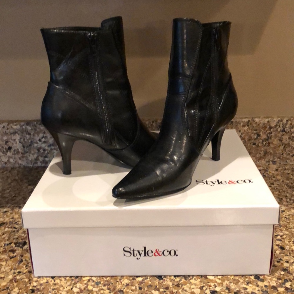 Black dress boots